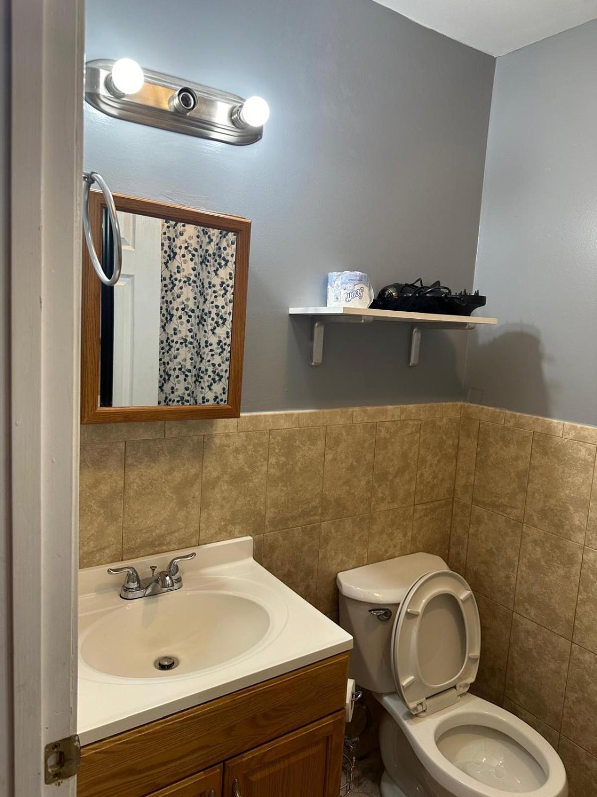 Divine Villa Guest House 65 Sherman 6Mins To Airport And 4Mins To Penn Station Ньюарк Экстерьер фото